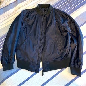 Used Navy Blue Uniqlo Bomber Jacket! Size:M